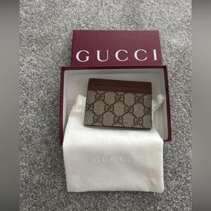 Gucci Signature Brown and Cream Card Holder